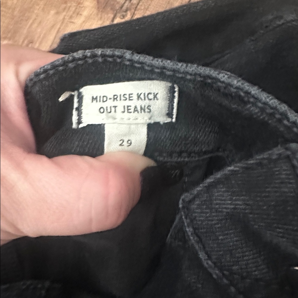 Madewell Kick Out Crop Jeans in Black Rinse wash - Picture 3 of 5